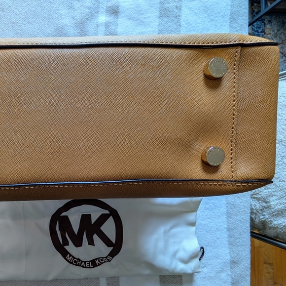 Michael Kors Tan Luggage Tilda Textured Leather Purse - Picture 2 of 4